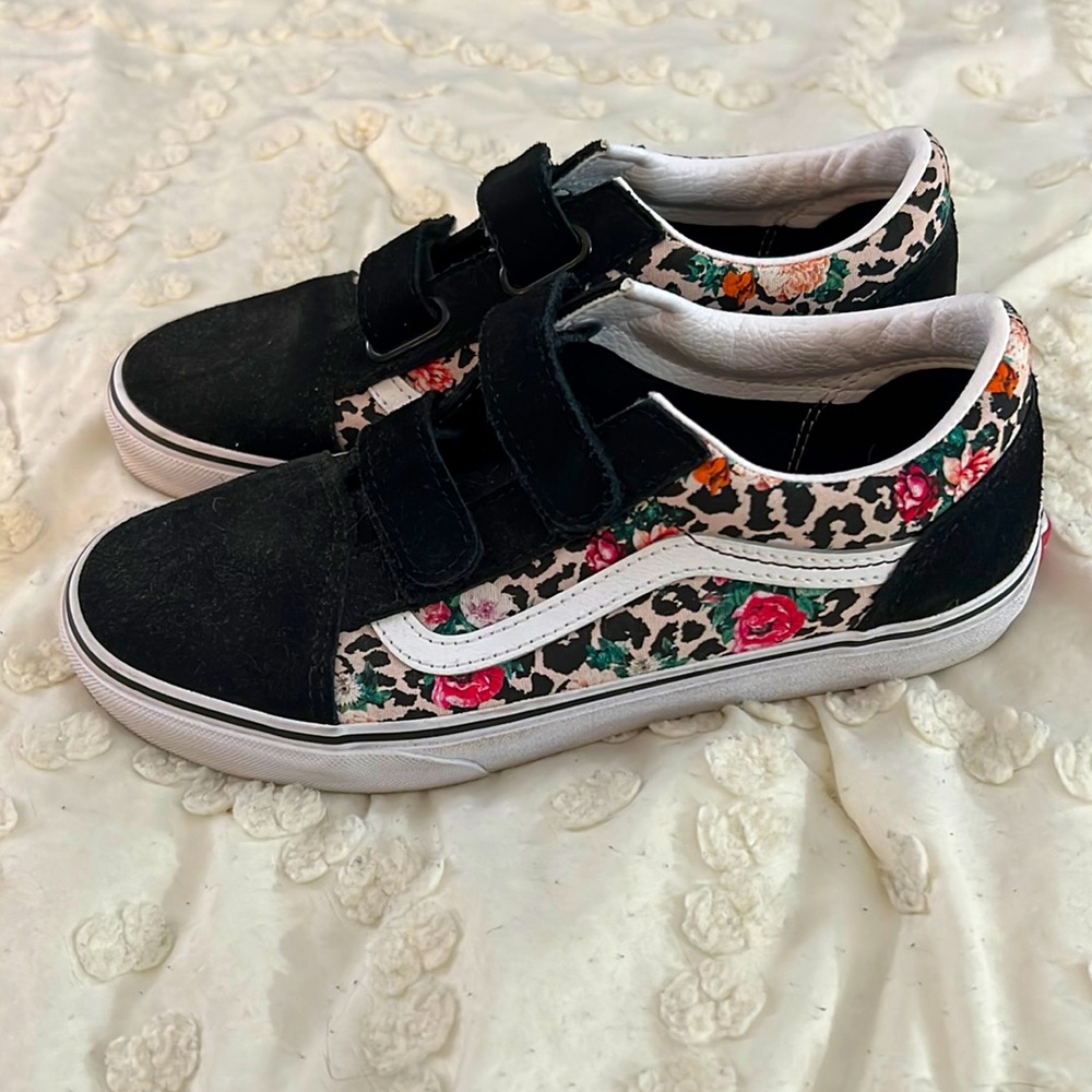Matching Mama + Mini Vans - Picture 3 of 7